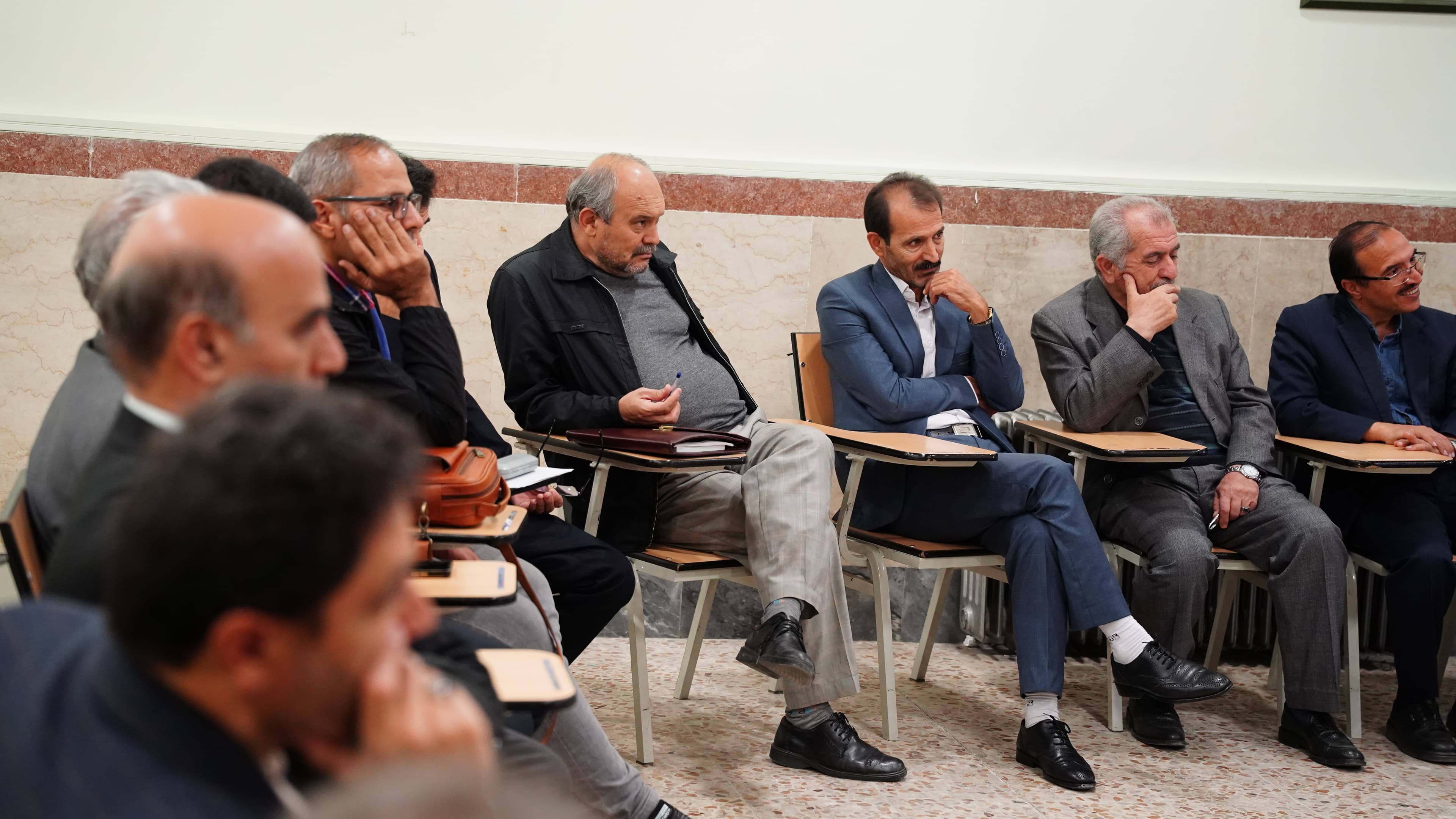 دبیرستان پسرانه متوسطه دوره اول دانش